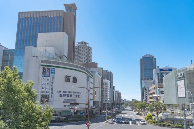 神戸市中央区の三宮駅の様子