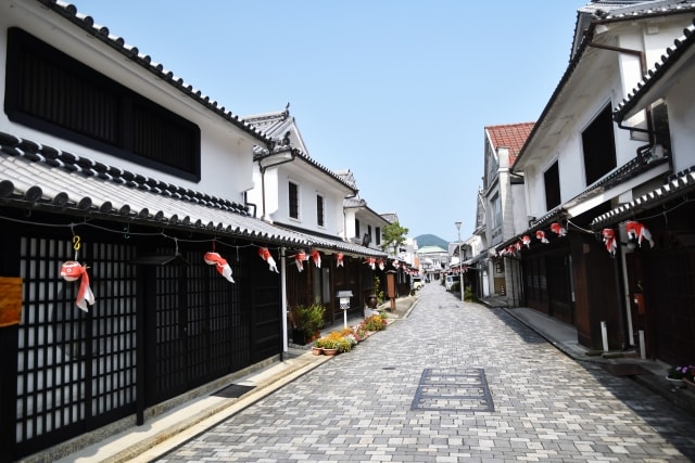 山口県柳井市の白壁の町並み