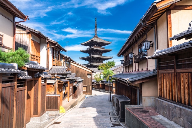 「八坂の塔（法観寺）」のある、京都府の地価は？（出所：PIXTA）