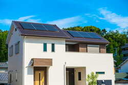 太陽光発電設備搭載の住宅