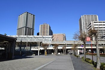八千代緑が丘駅前