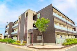 キャプション：新築マンションは、小規模で手頃感のあるものが人気となっている