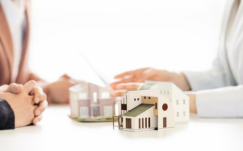 空き家をリフォームして賃貸や民泊として活用して固定資産税の増税を回避する