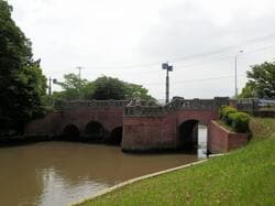 大場川の閘門橋