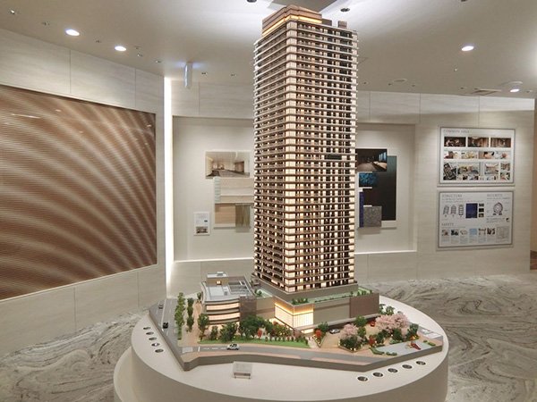 パークタワー西新宿の外観完成予想模型（筆者撮影）