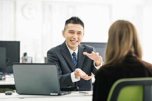 住宅ローン審査では銀行員を味方につけるのが鉄則