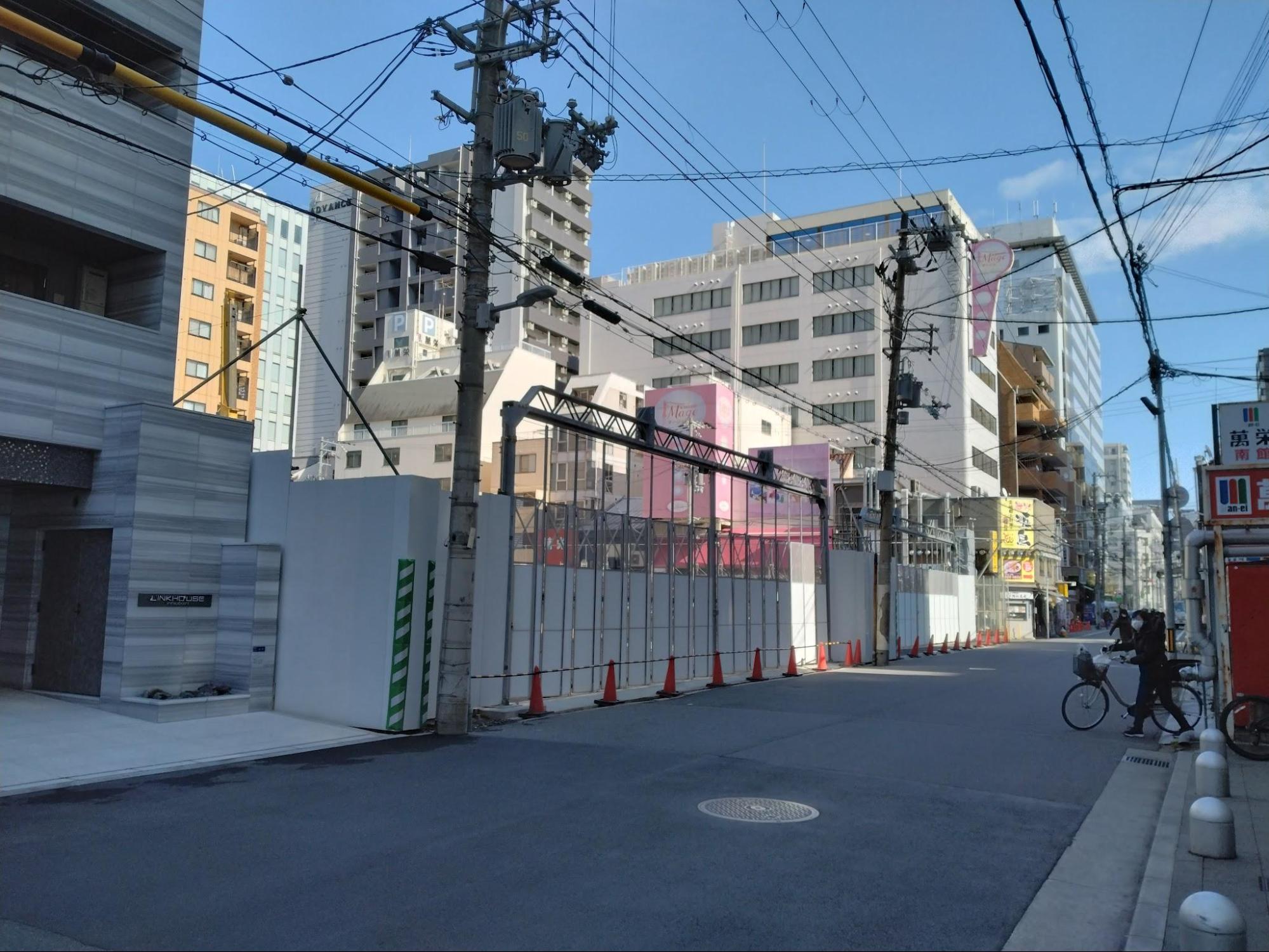 「（仮）パークタワー大阪心斎橋」現地南側（筆者撮影）
