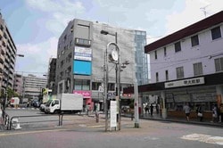 明大前駅前のマンション
