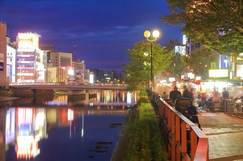 博多中洲屋台の夜景