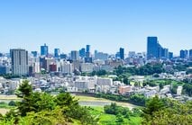 aリタイア後の地方移住におすすめの金沢、福岡、熱海、仙台の中古マンション相場は？　デメリットや生活費目安も解説！