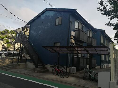 2年後に品川区内の駅徒歩7分、築14年の木造アパートを9000万円で購入。借地権物件で利回りは12％。容積も余っており建て替えも視野に