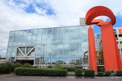 堺駅東口の風景（出典：PIXTA）