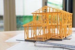 耐震性能が高ければ、地震保険は必要ないのか？