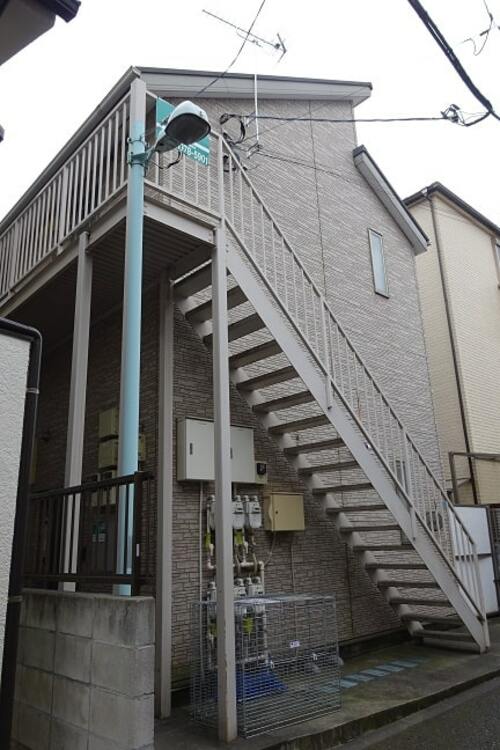 一棟目として購入した都内23区　駅徒歩1分築7年のアパート。利回り8％だったが購入後は順調に賃貸経営中