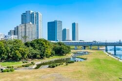 都心でありながら自然も豊かな世田谷区（出典：PIXTA）