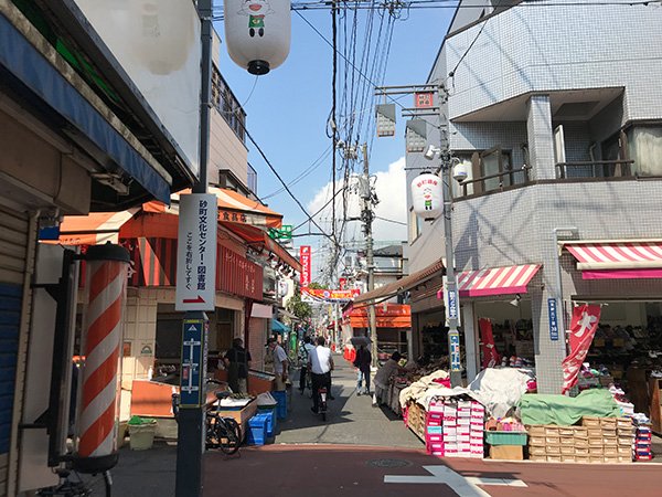 180もの店舗が建ち並ぶ砂町銀座商店街