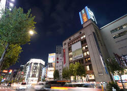 夜の神保町駅周辺