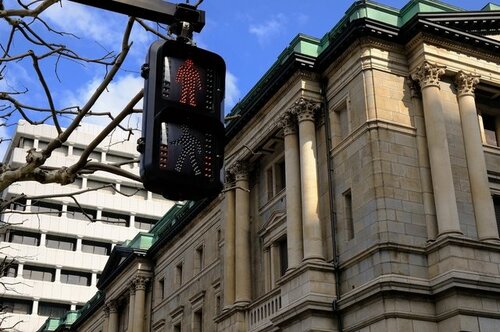 住宅ローン変動金利に影響を与える政策金利を日銀は据え置きとした