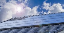 a太陽光発電・ソーラーパネル設置の費用相場、工期の目安は？ 注意すべきポイントやリフォーム業者の選び方も解説！