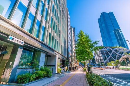 神谷町駅から麻布台ヒルズを臨む
