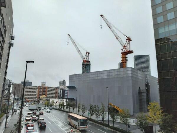グラングリーン大阪THE NORTH RESIDENCEの建設現場と周辺の様子（撮影：筆者）