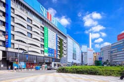 池袋駅東口周辺の様子