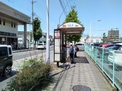 「藤が丘駅」近くの市バスバス停の様子