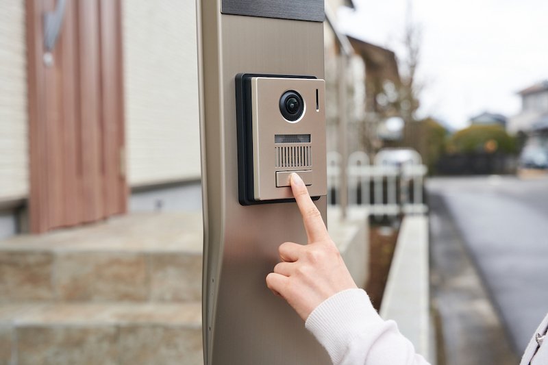 防犯・ホームセキュリティーリフォームの費用相場、工期の目安は？ 注意すべきポイントやリフォーム業者の選び方も解説！
