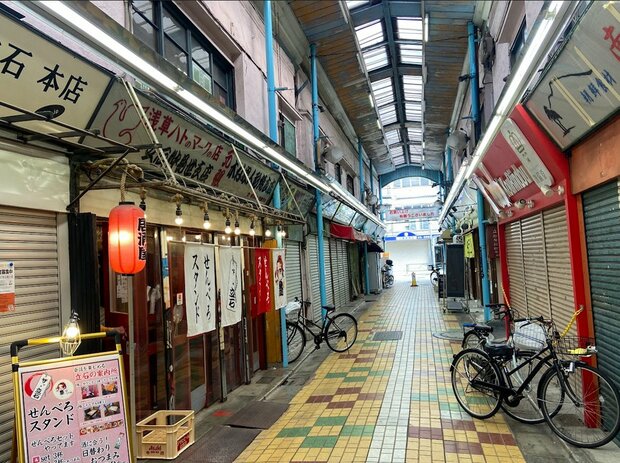 閉鎖した店が目立つ「立石仲見世商店街」は京成立石駅南口にある（筆者撮影）