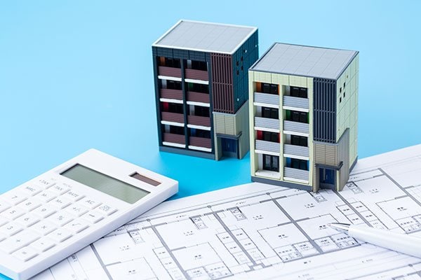 マンション価格の高騰で不動産投資も難しい時代に（出所：pixta）