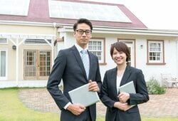 不動産の売買をするには、様々な資料を取り寄せる必要がある。