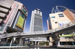 文京区役所と後楽園駅を一望（出典：PIXTA）