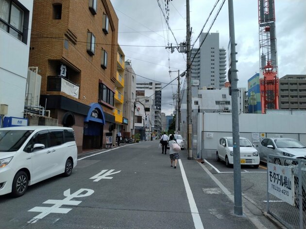 「ジオタワー大阪十三」現地東側の様子（筆者撮影）
